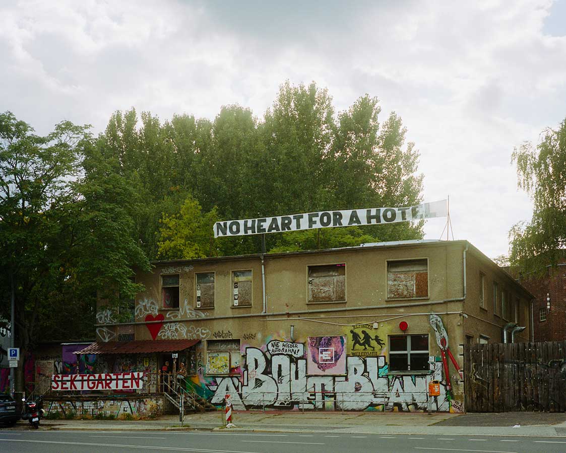 Difficult Times - No Hotel, 2025, 40 x 50 cm