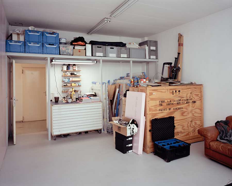 Difficult Times - o.T. (Studio), 2025, 40 x 50 cm