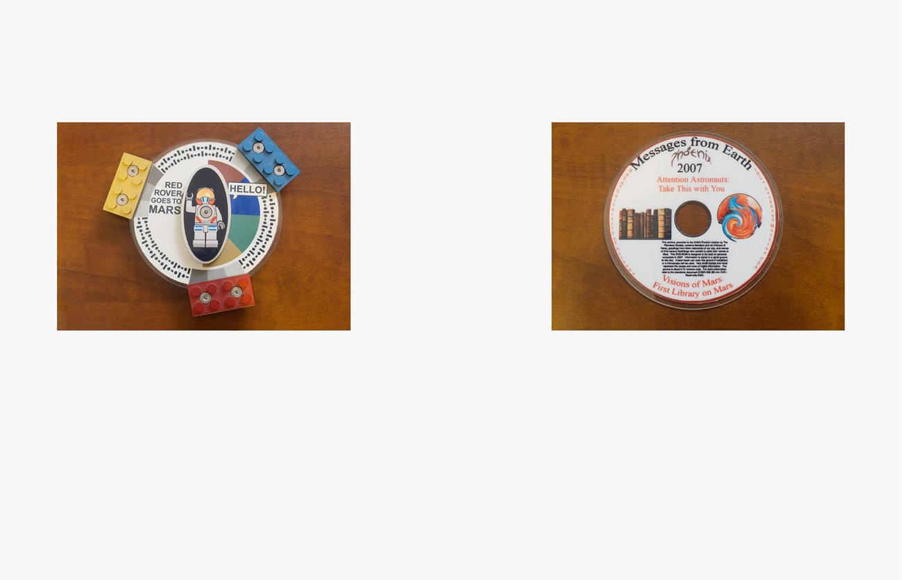 Voyager – The Grand Tour - To promote space exploration, The Planetary Society, in collaboration with Lego,  put a DVD on the Mars rovers Spirit and Opportunity (2004). Also on Mars, due to  another initiative of the society: a DVD for future astronauts (2007).