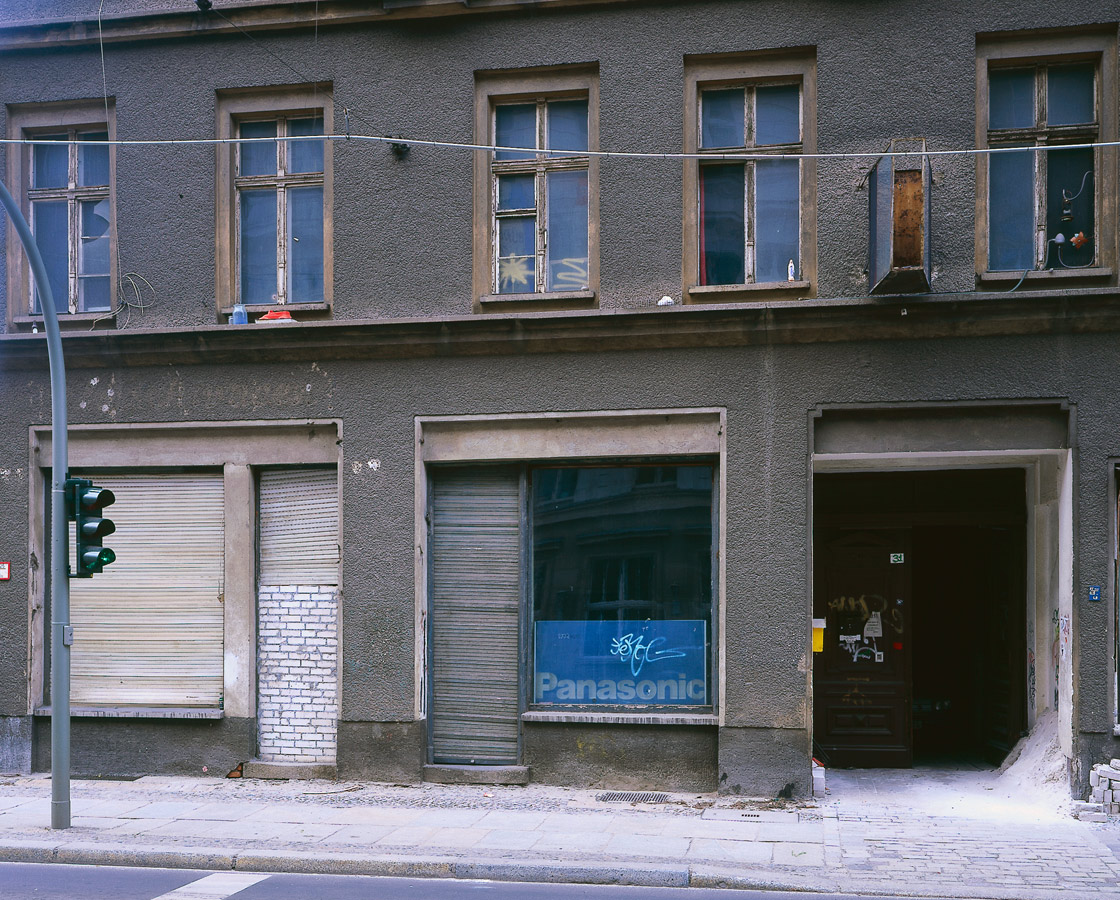 Temporary Spaces - Panasonic Au&szlig;en, 1997